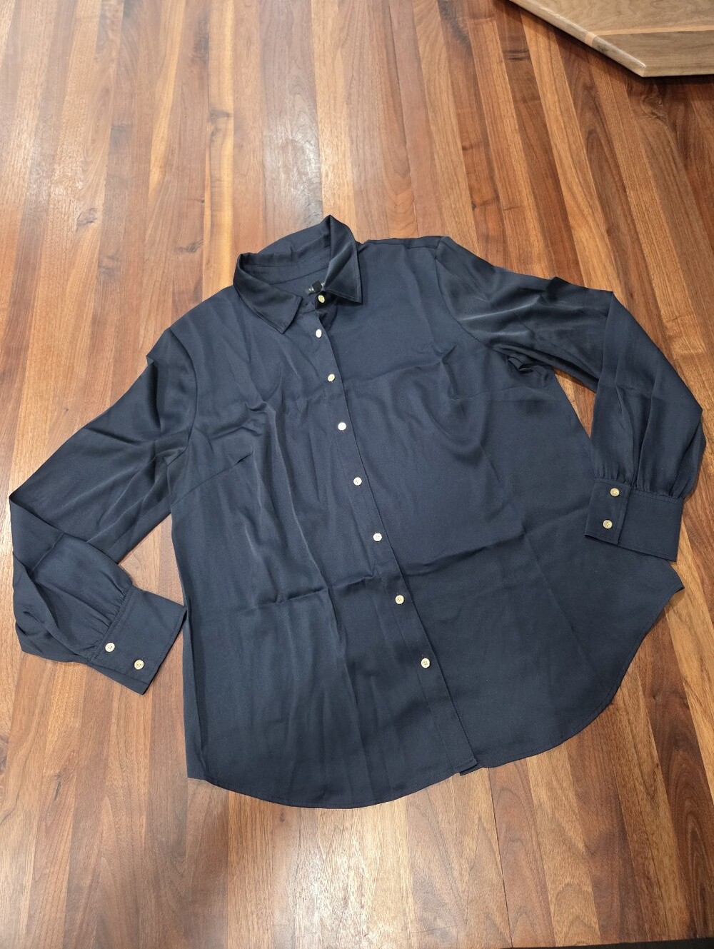 Talbots Button Front Navy Long-Sleeve Shirt Point Collared Neckline Size  Large